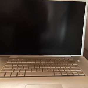 Vintage MacBook Pro (2007 or 2008 model) 17 inch